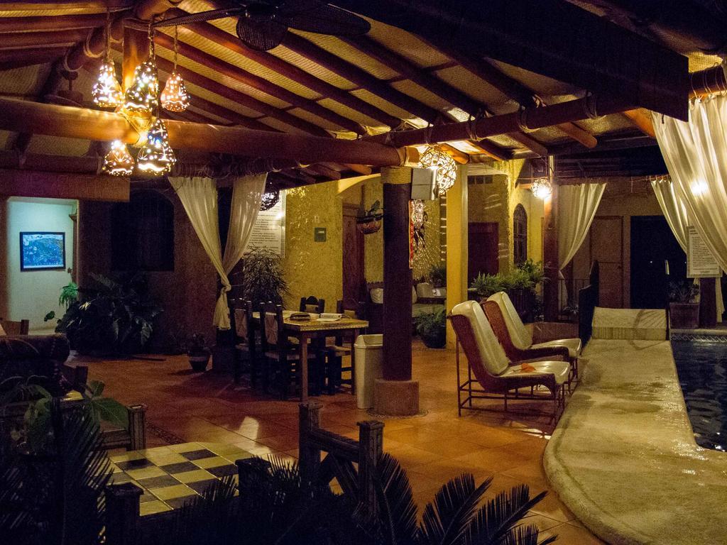 Hotel Villas Las Azucenas Zihuatanejo Dış mekan fotoğraf